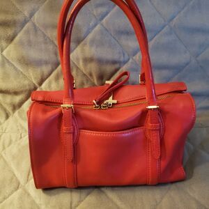 ISAAC MIZRAHI Women's Red Faux Leather Zip Top  Purse handbag Pocketbook *flaw